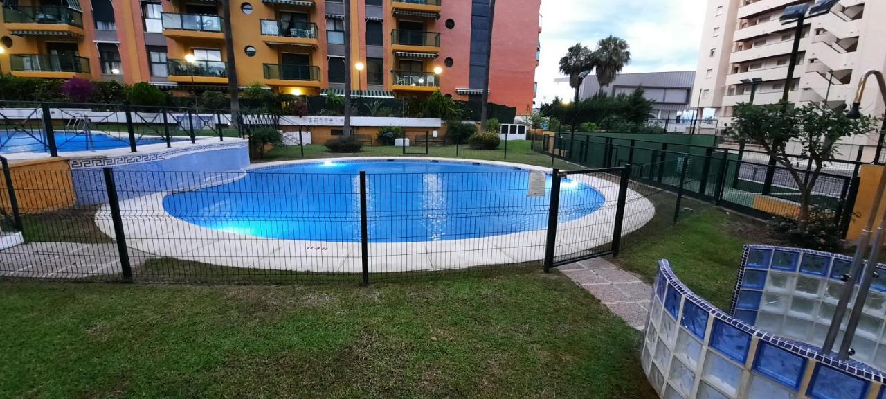 Impresionante Primera Linea De Playa, Bajondillo Beach Torremolinos Luaran gambar